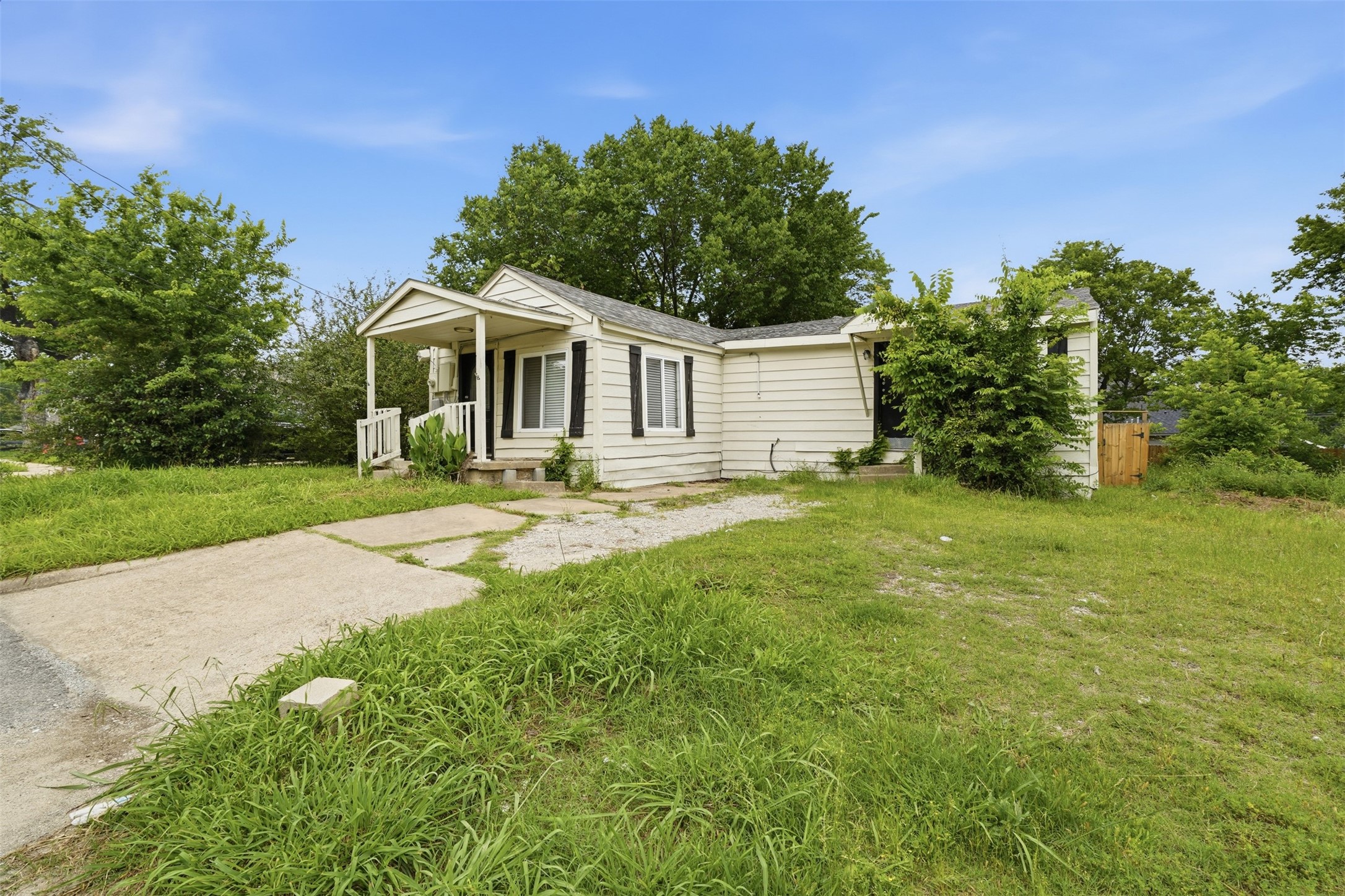 1214 Jones Street Greenville TX 75401