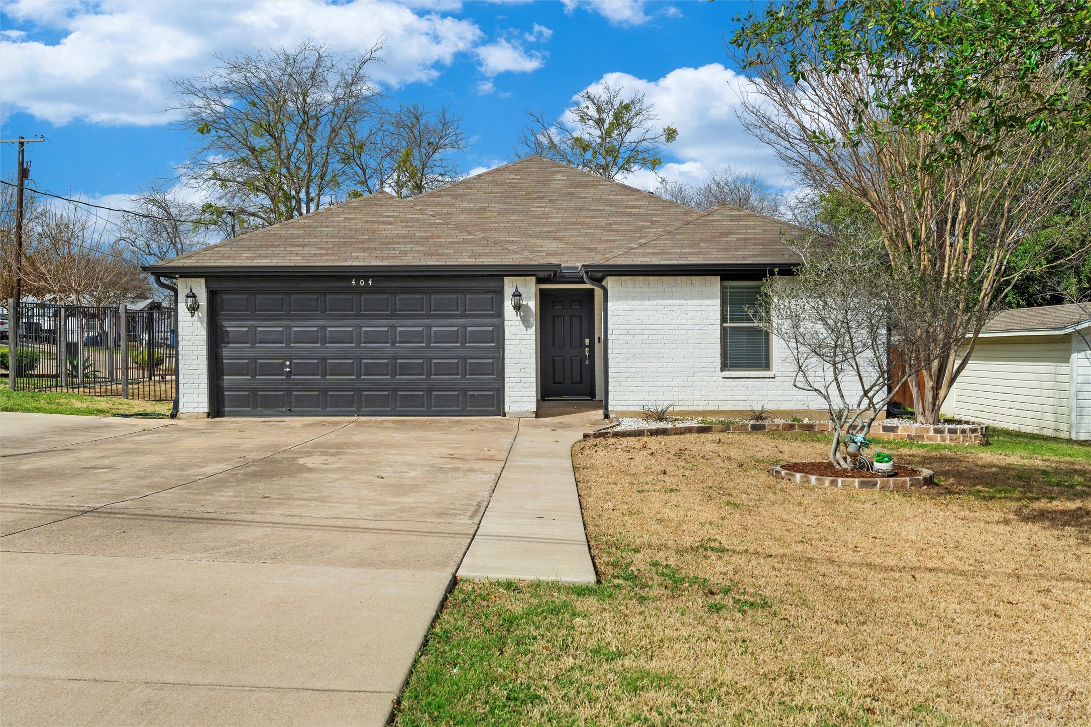 404 W Kimball Street Mansfield TX 76063