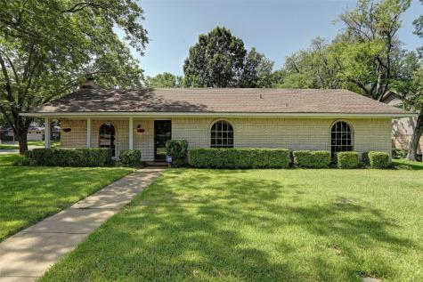 2000 Mosswood Court Arlington TX 76015