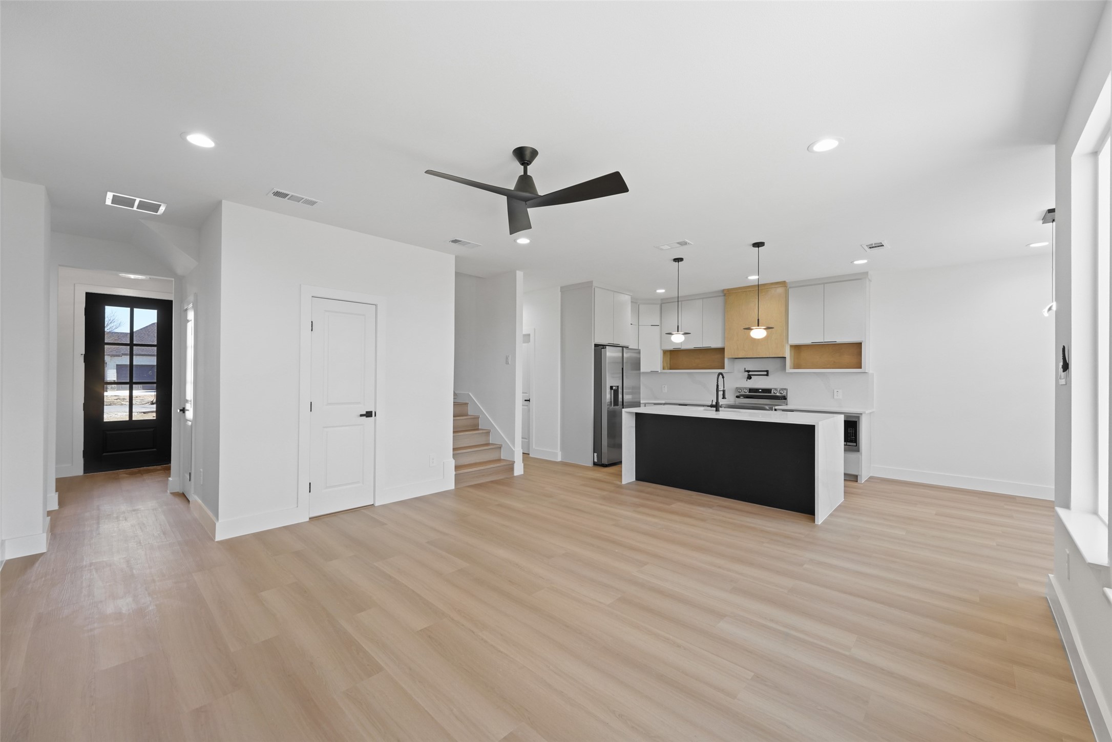 141 Lakeshore Lane Glenn Heights TX 75154