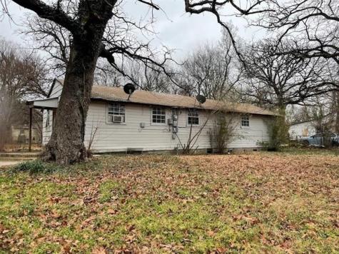 160 33rd Street NW Paris TX 75460