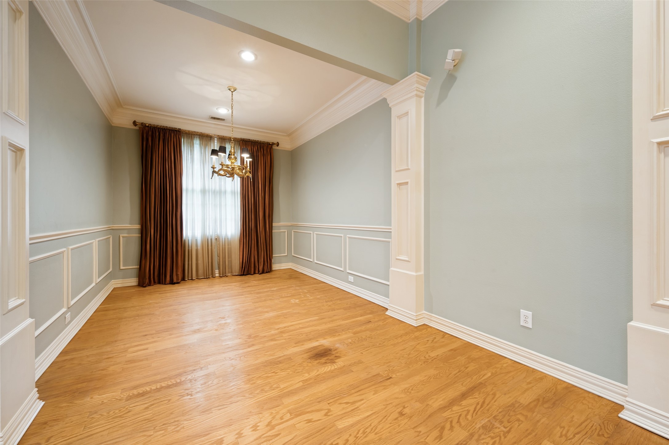 4037 Cotswold Court Dallas TX 75220