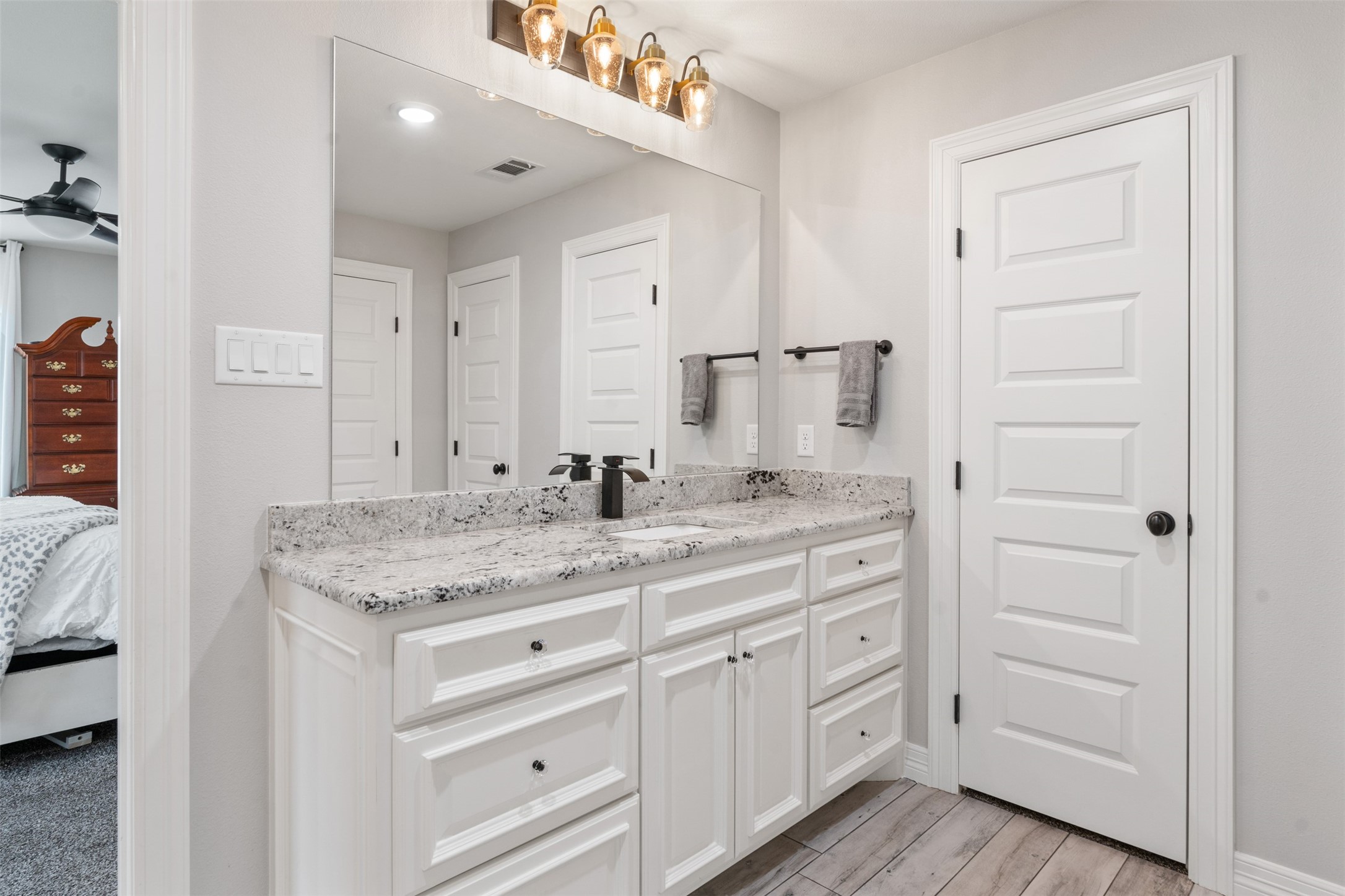 656 Calmwater Court Mabank TX 75143