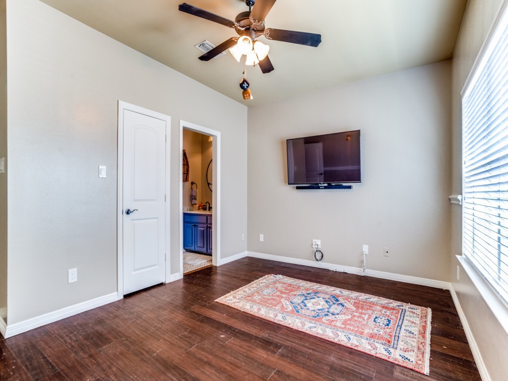 1912 Surrey Lane Mckinney TX 75072