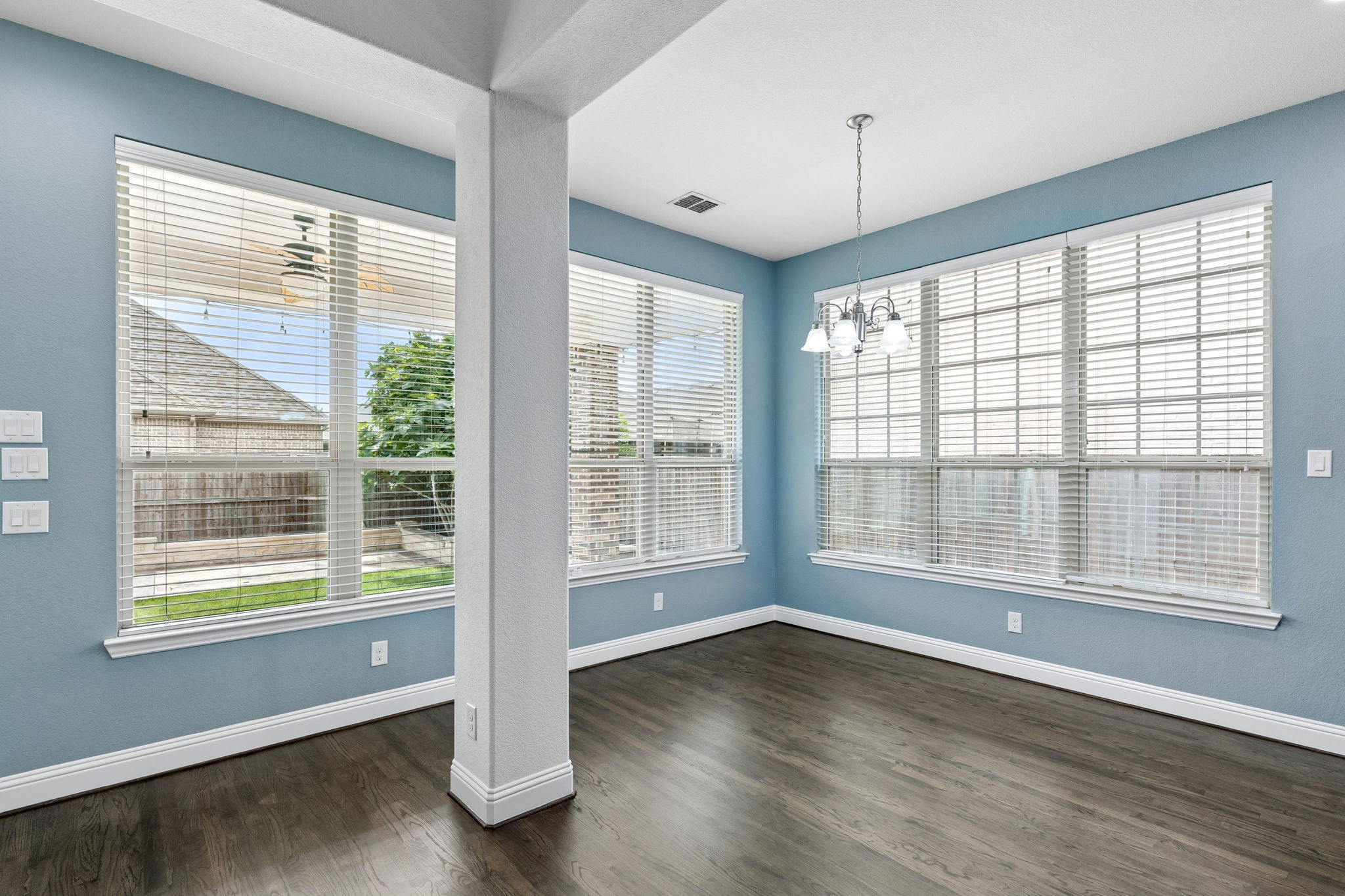 400 Warwick Boulevard Lewisville TX 75056