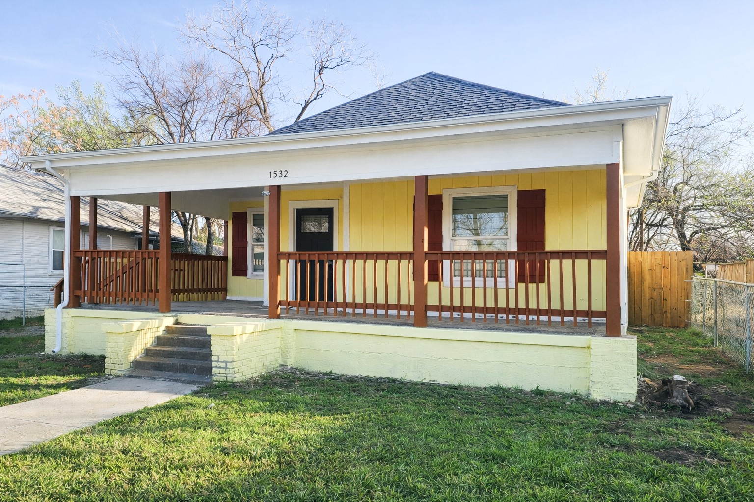 1532 E Myrtle Street Fort Worth TX 76104