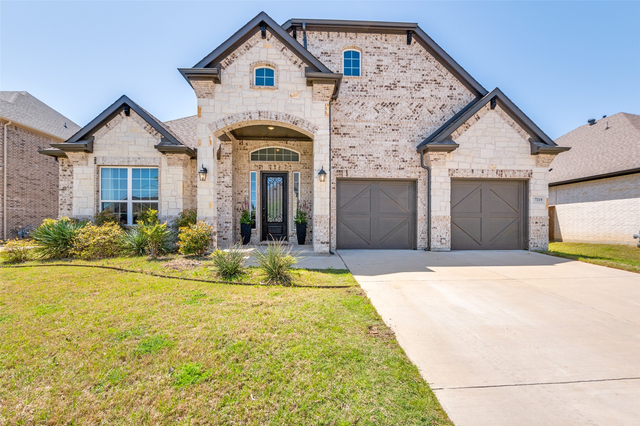 7215 Voltaire Drive Grand Prairie TX 75054
