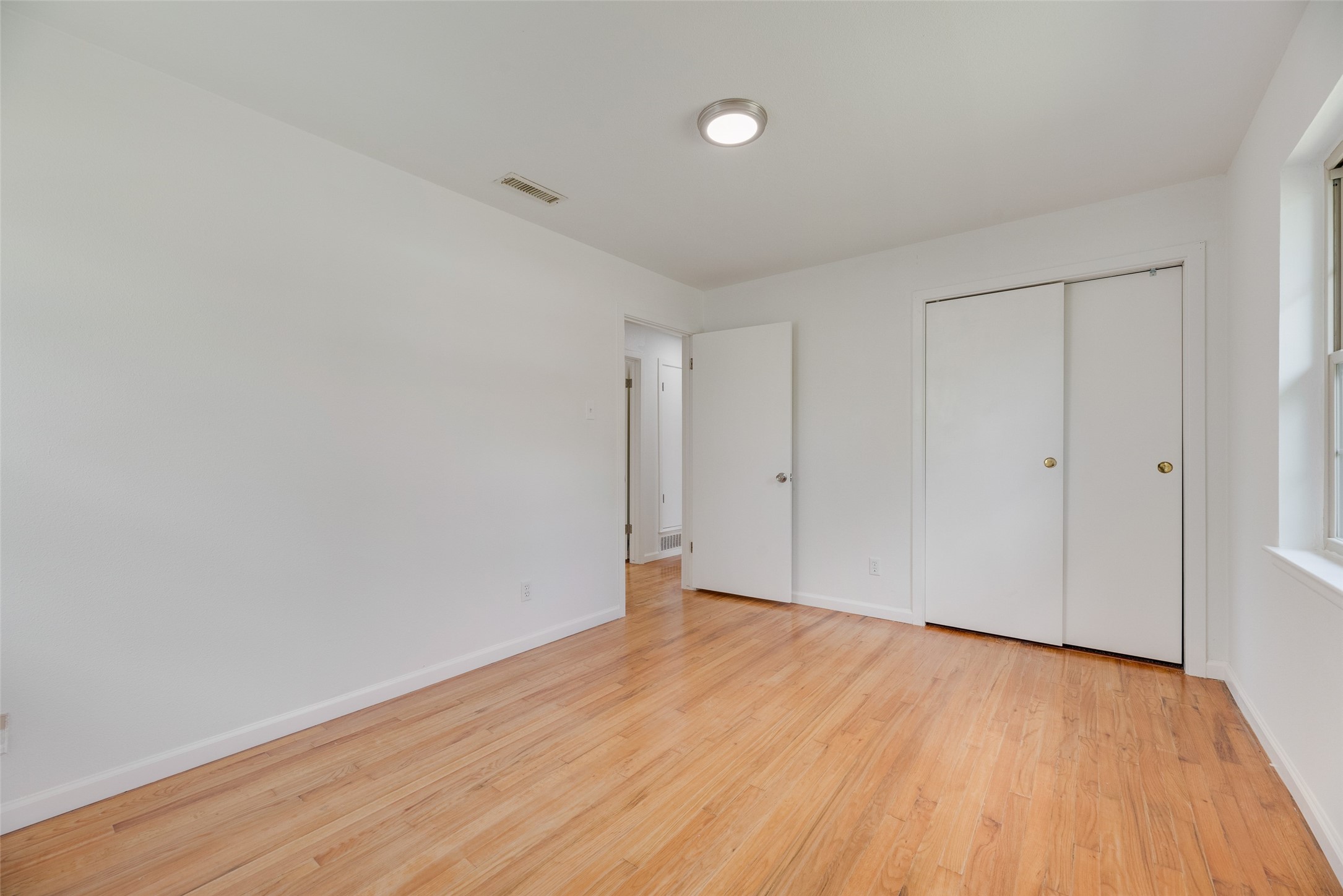 10038 Mesita Drive Dallas TX 75217
