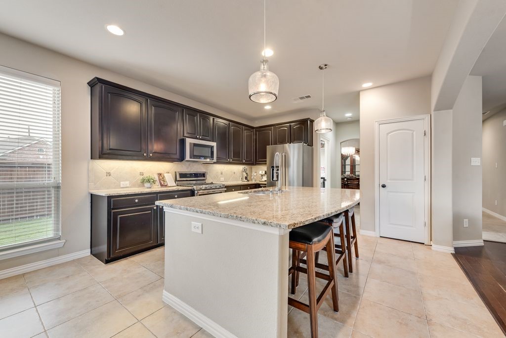 300 Perkins Drive Lantana TX 76226