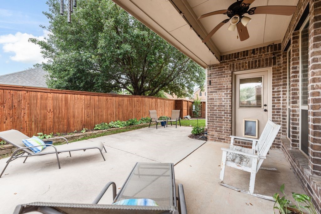 300 Perkins Drive Lantana TX 76226