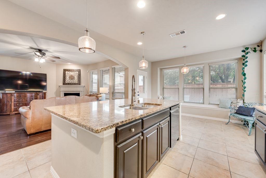 300 Perkins Drive Lantana TX 76226