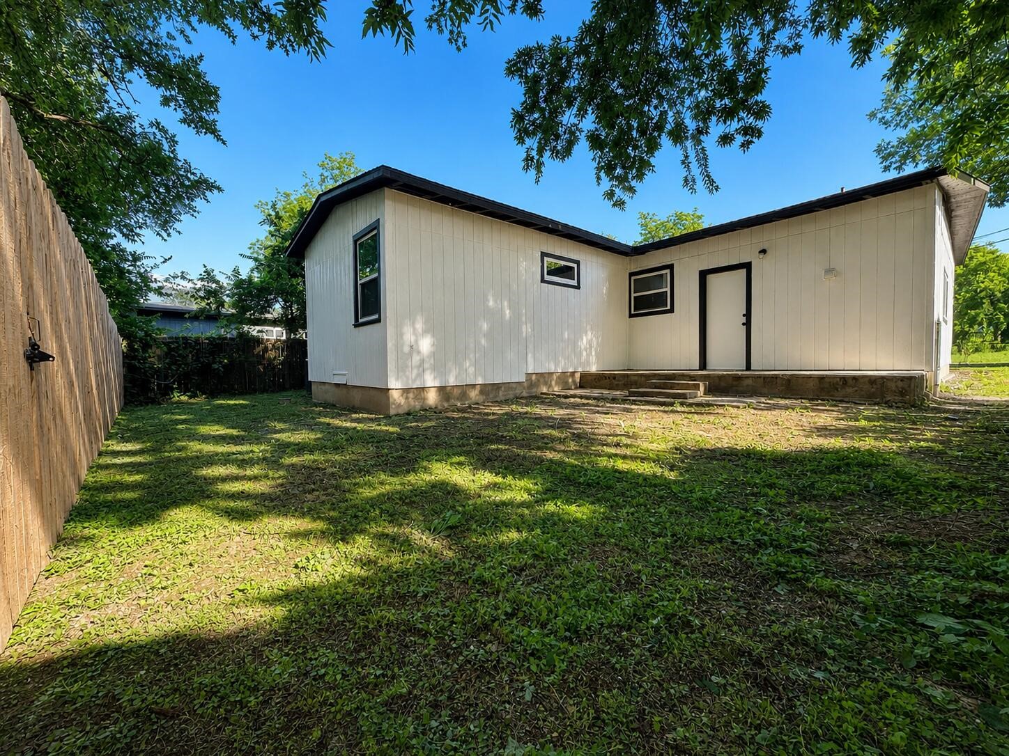 2909 56th Street Dallas TX 75241