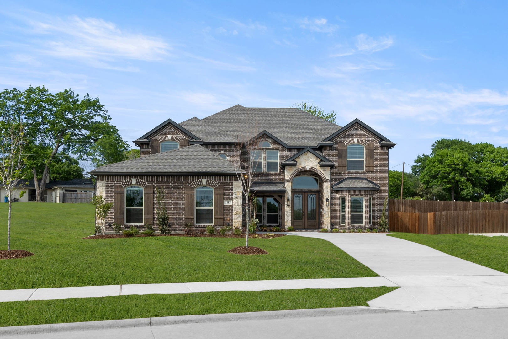 1115 Willow Lake Drive Desoto TX 75115