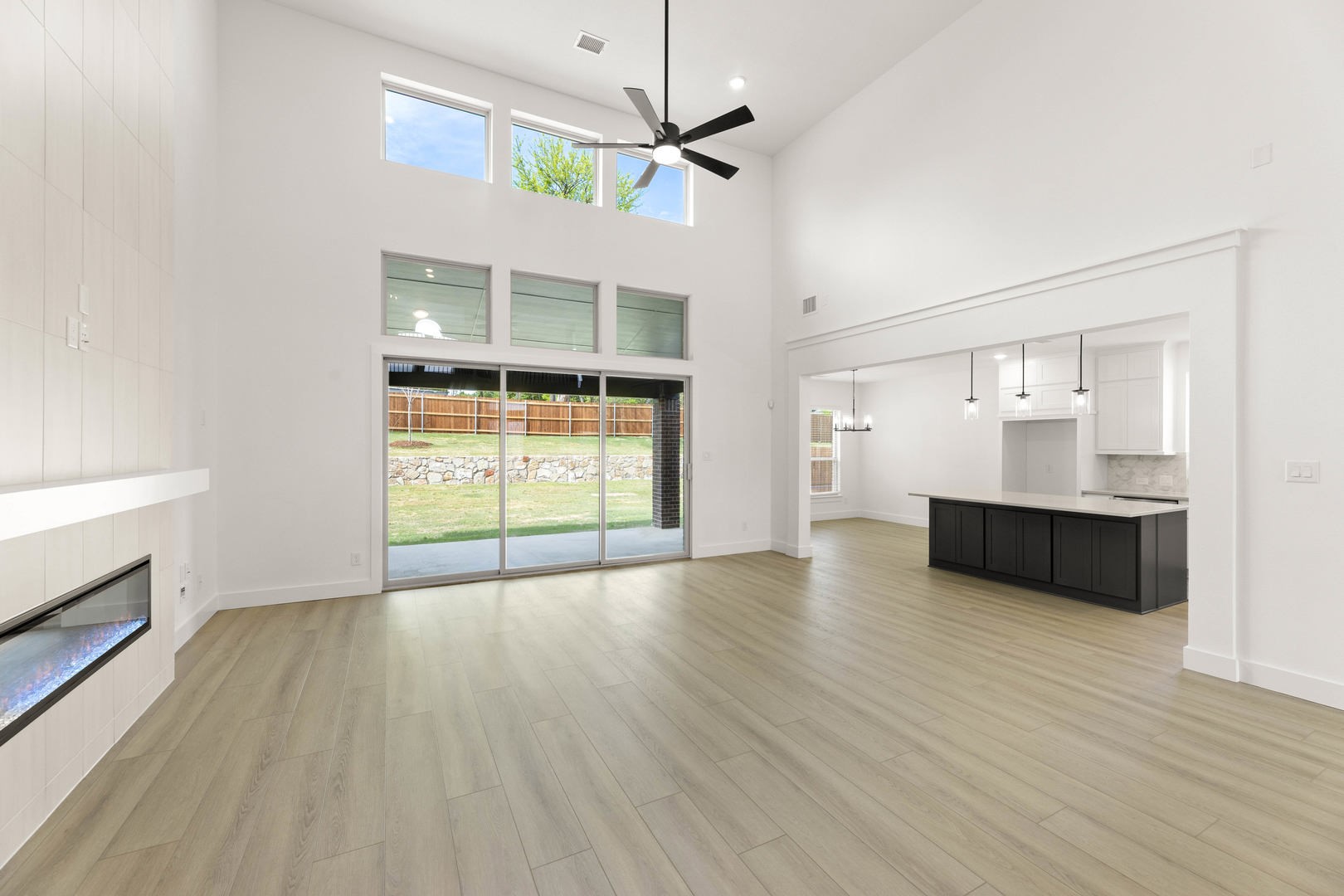 1115 Willow Lake Drive Desoto TX 75115