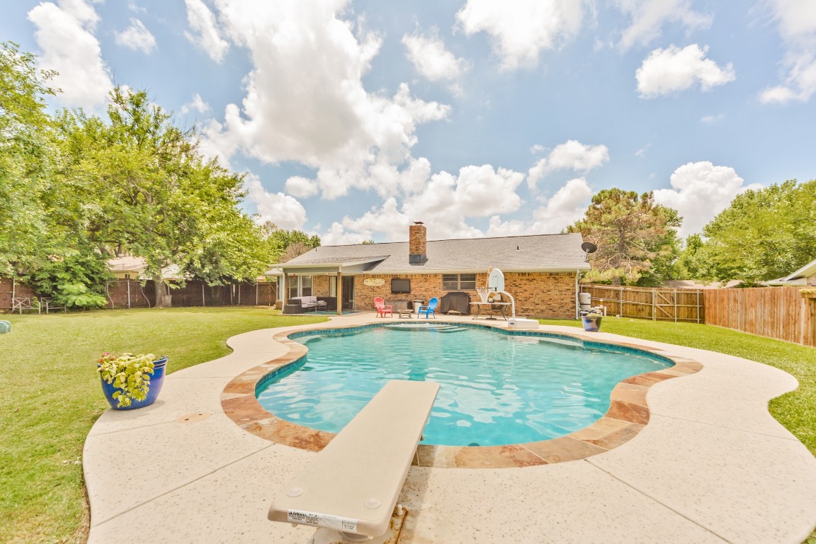 401 Brookhollow Street Decatur TX 76234
