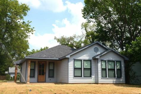 631 W Bond Street Denison TX 75020