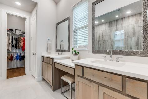 1835 Bell Court Van Alstyne TX 75495