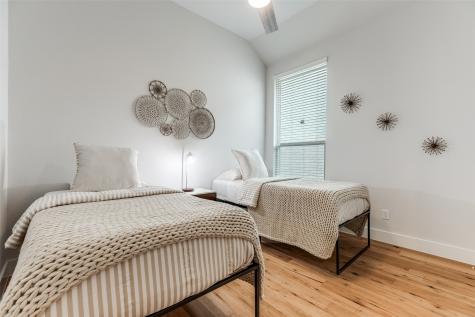 1835 Bell Court Van Alstyne TX 75495