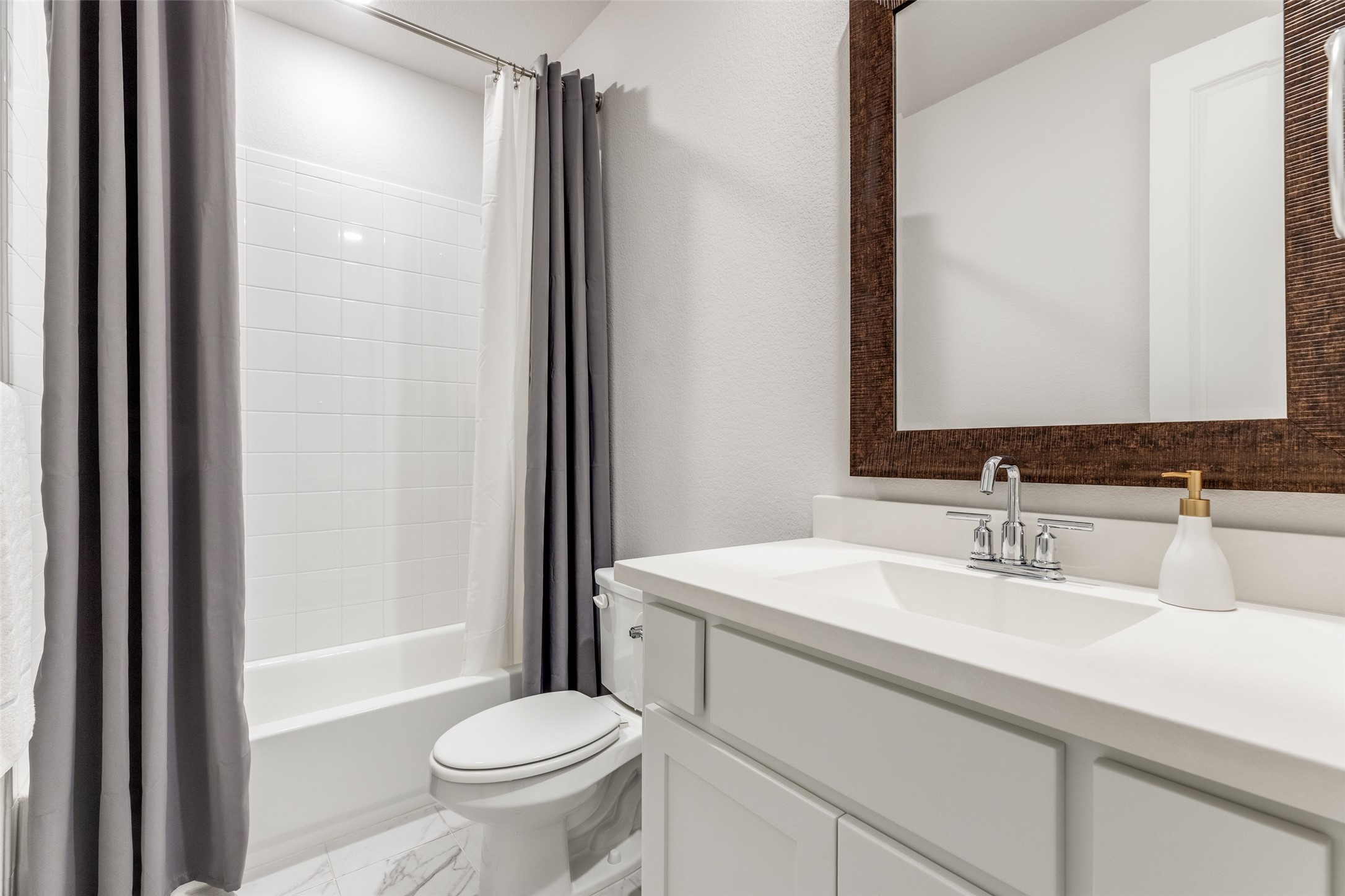 1835 Bell Court Van Alstyne TX 75495