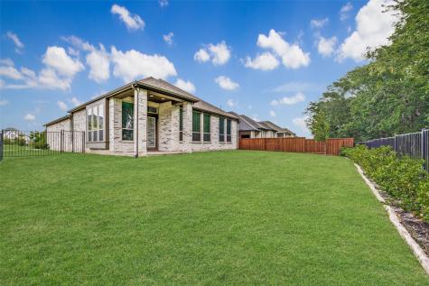 1835 Bell Court Van Alstyne TX 75495