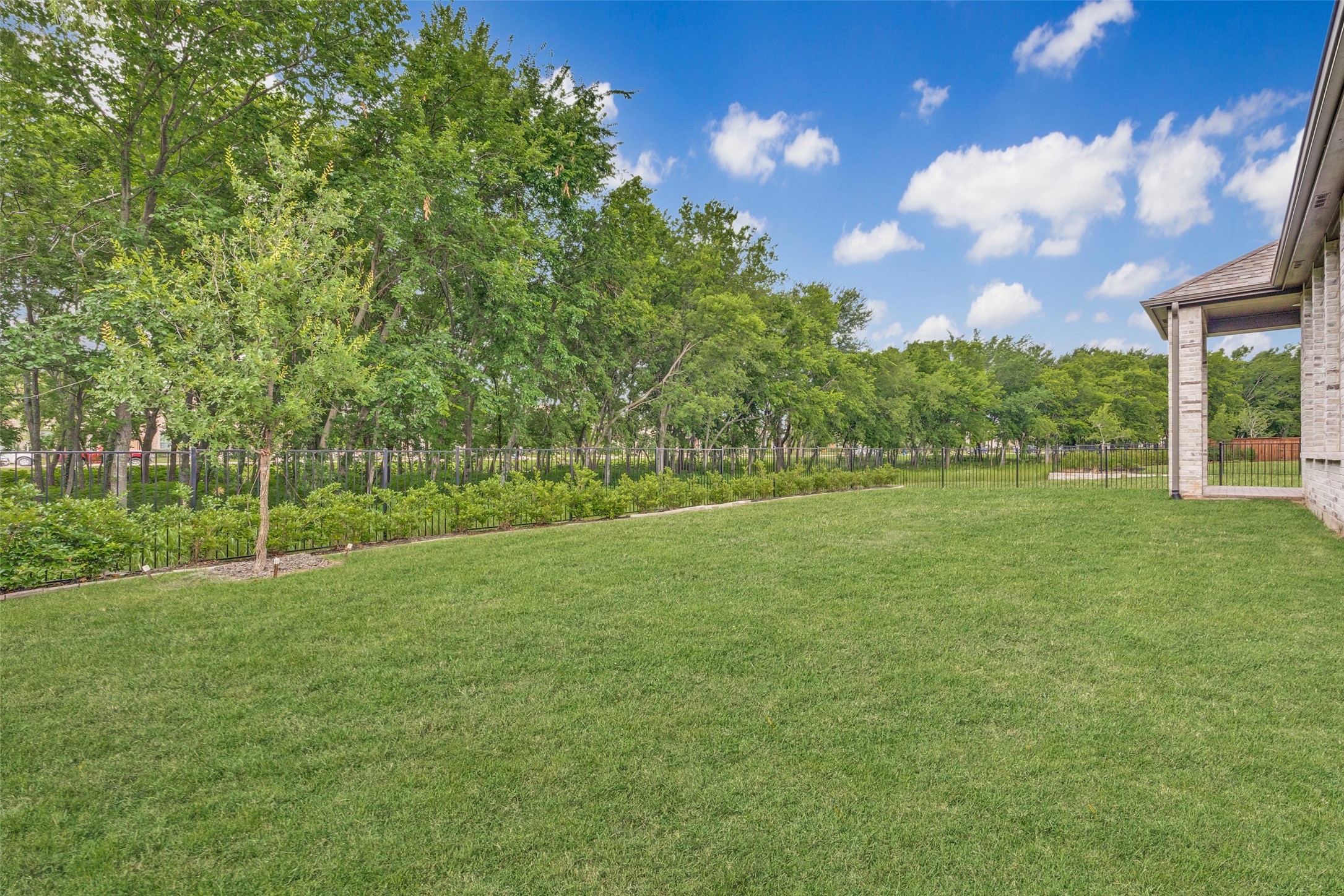 1835 Bell Court Van Alstyne TX 75495