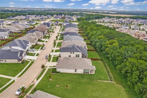 1835 Bell Court Van Alstyne TX 75495