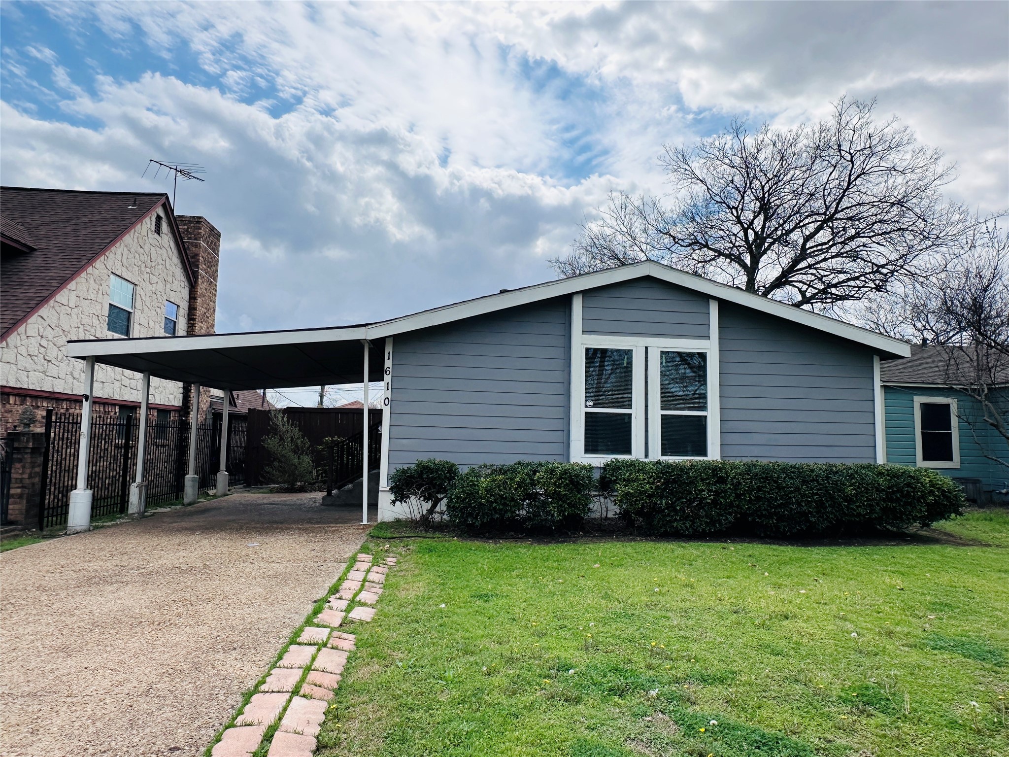 1610 Lebanon Avenue Dallas TX 75208