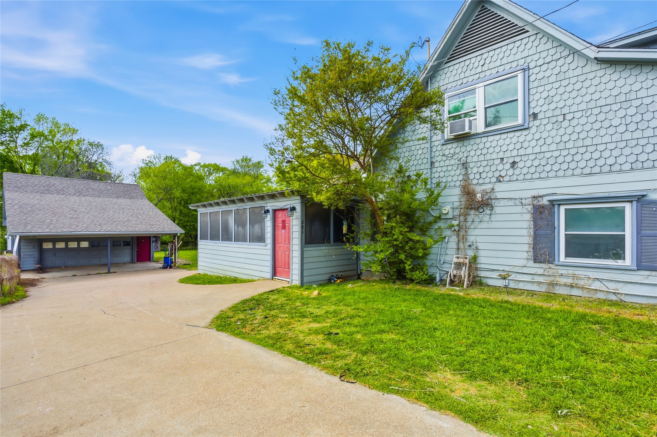 681 Mc Ada Drive Midlothian TX 76065