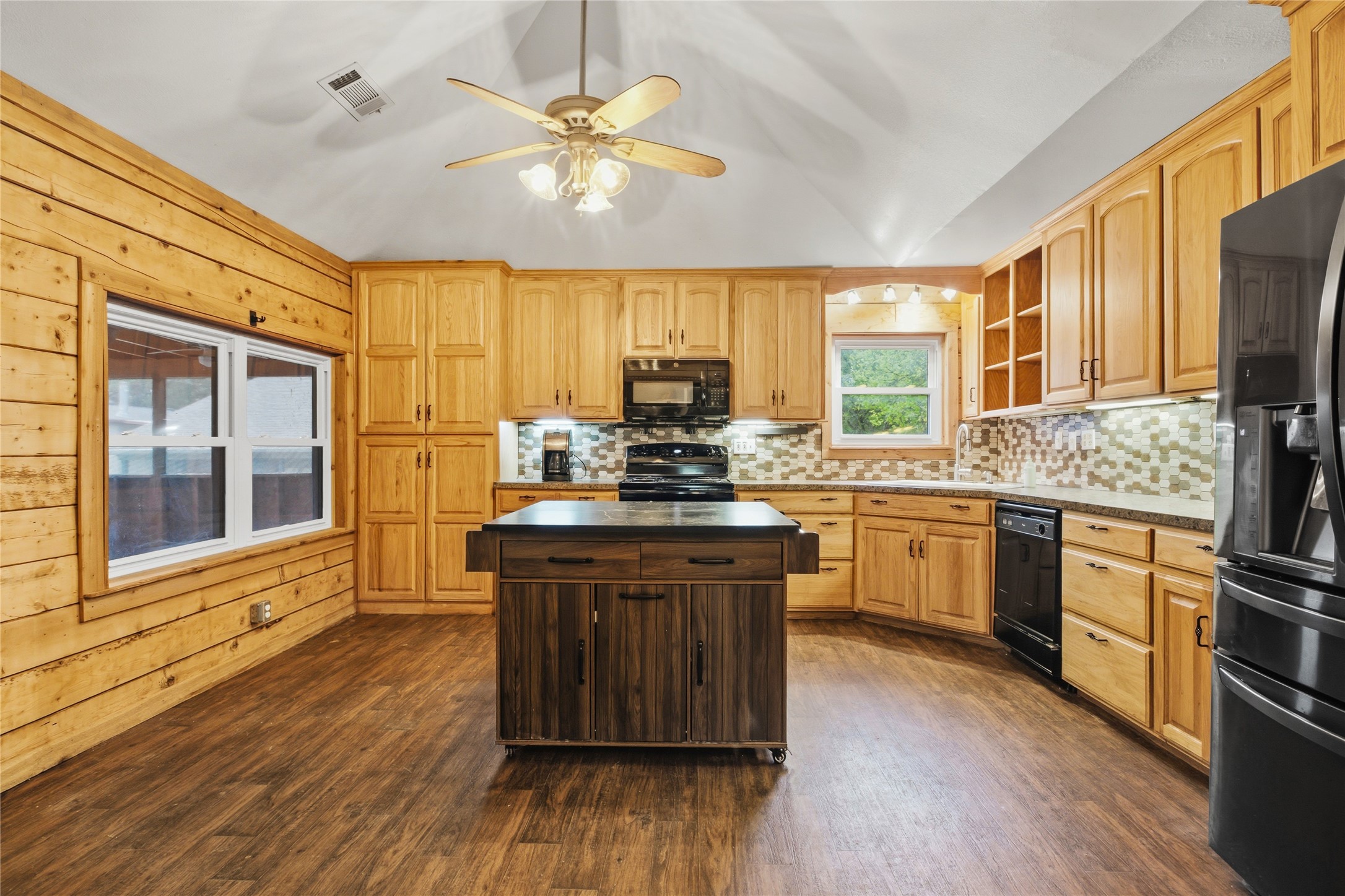 681 Mc Ada Drive Midlothian TX 76065