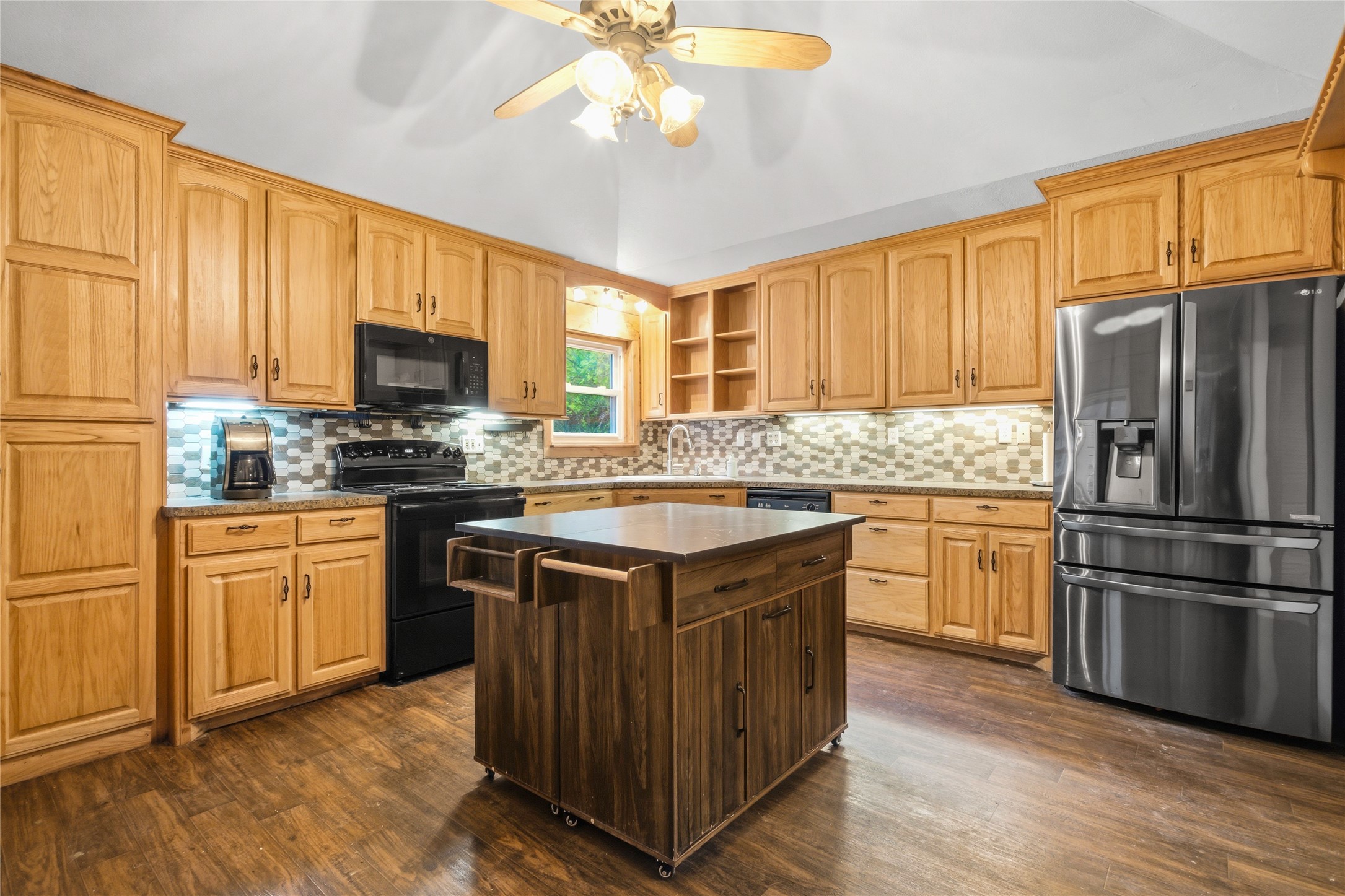 681 Mc Ada Drive Midlothian TX 76065