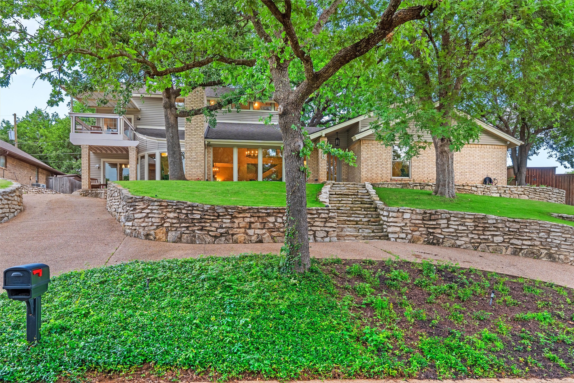 2605 Sunlight Drive Arlington TX 76006