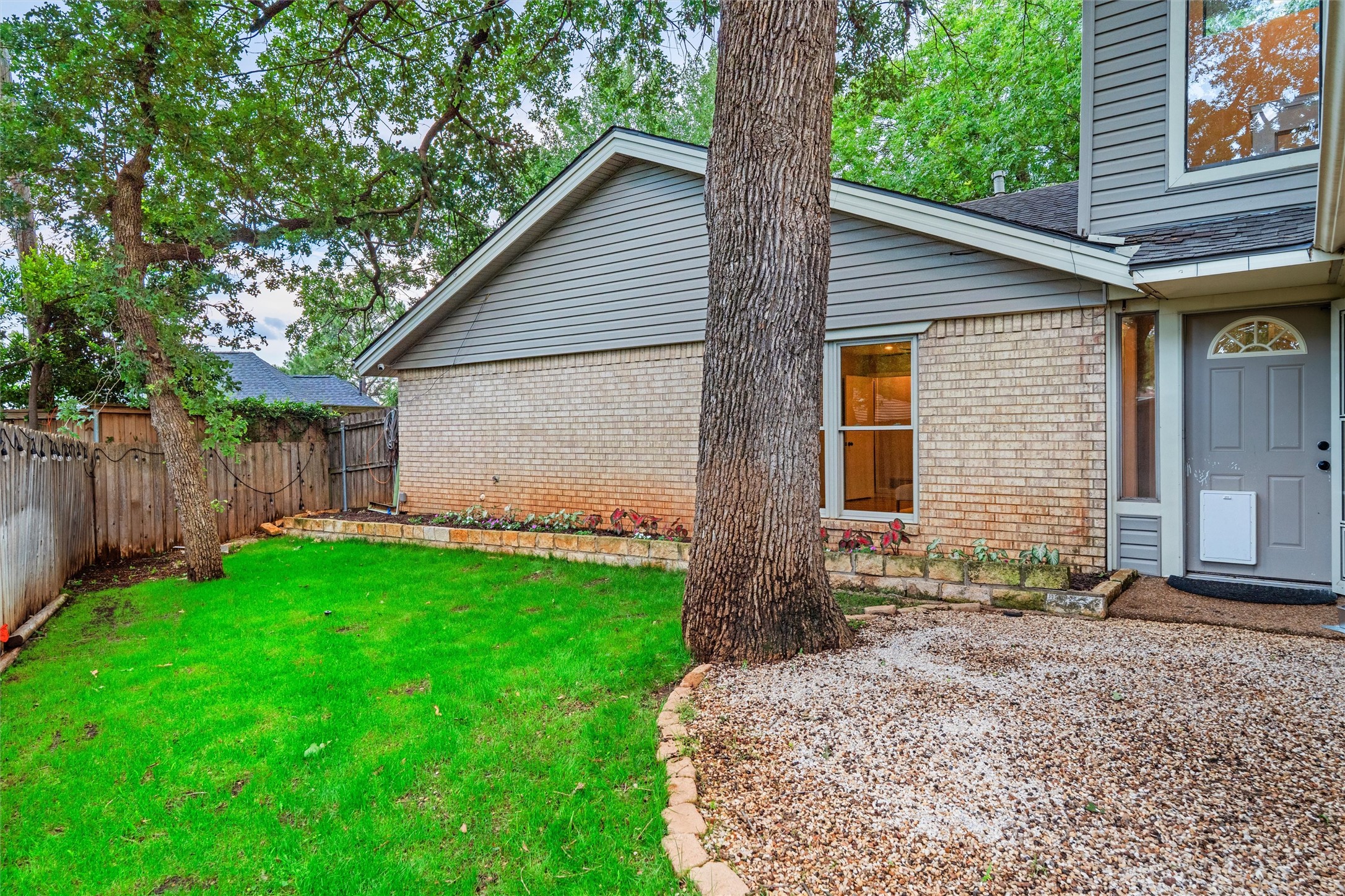 2605 Sunlight Drive Arlington TX 76006