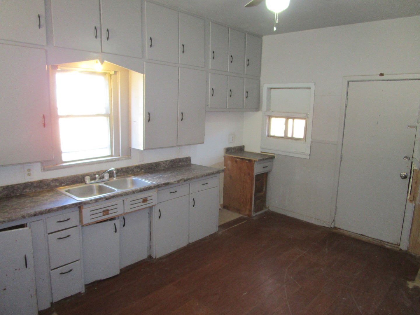 402 N 3rd Street Crowell TX 79227