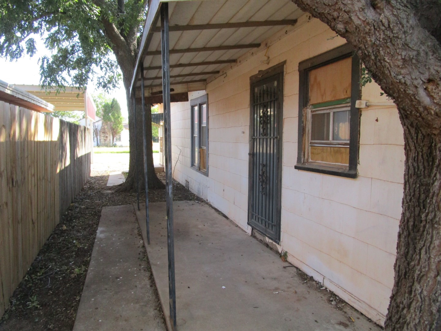 402 N 3rd Street Crowell TX 79227