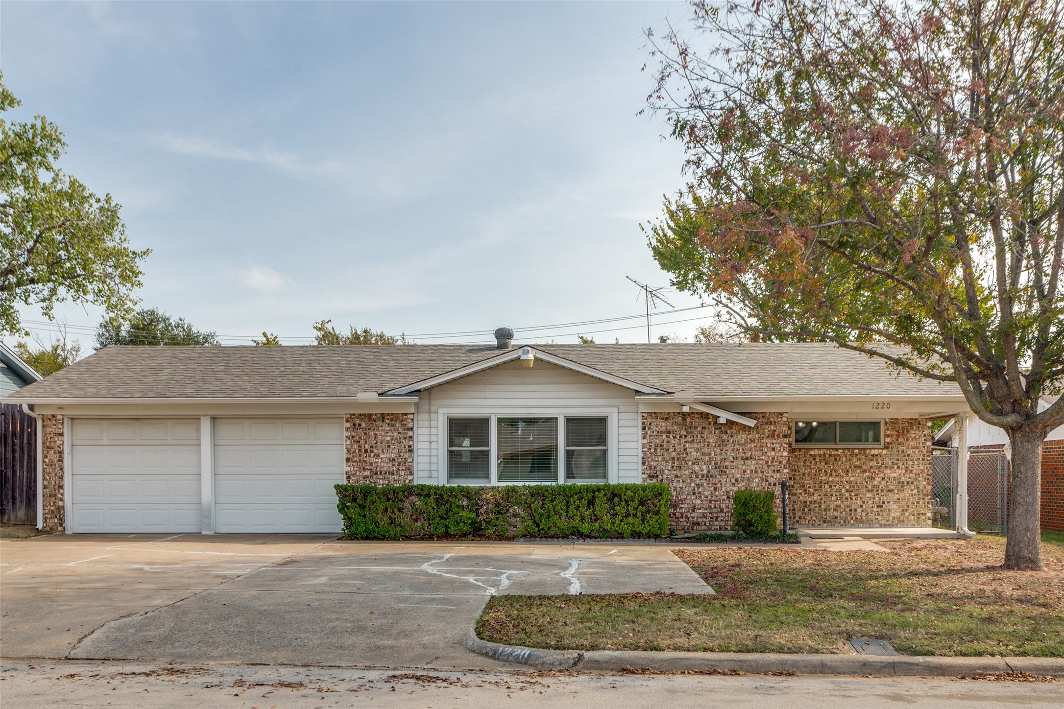1220 Norwood Drive Hurst TX 76053