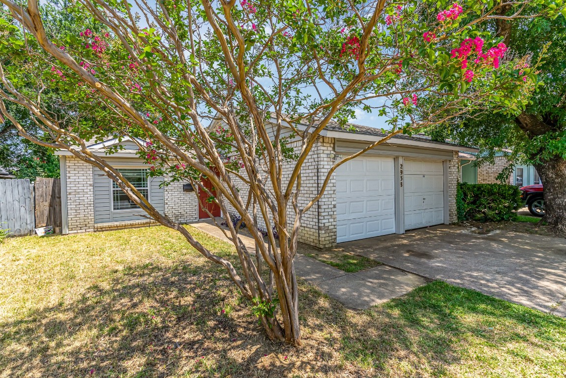 2938 Brushcreek Street Grand Prairie TX 75052