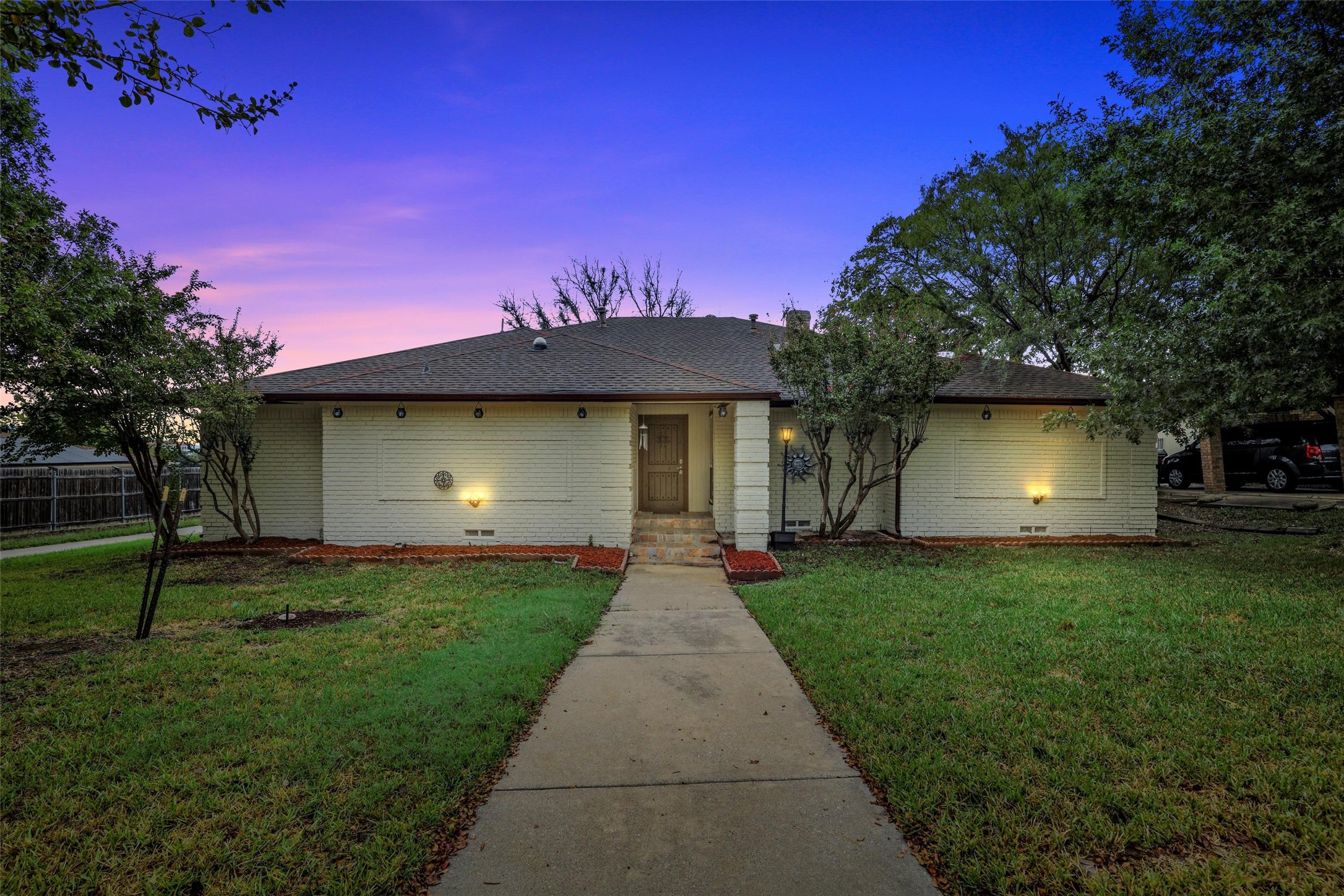 4300 Village Green Drive Irving TX 75038