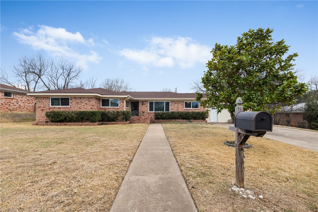 7742 Fairway Road Woodway TX 76712
