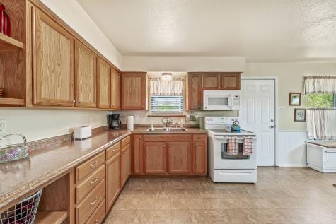 269 Private Road 2362 Meridian TX 76665