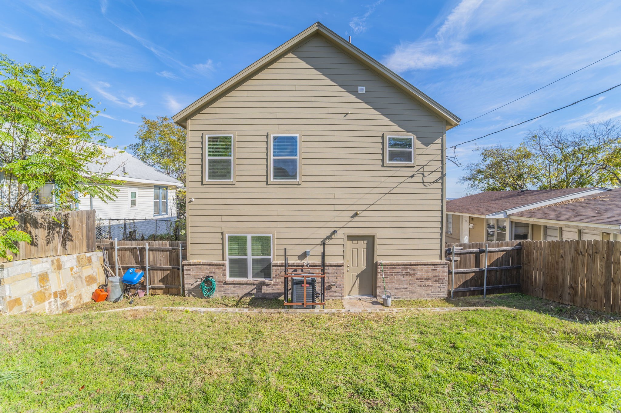 2407 Lee Avenue Fort Worth TX 76164