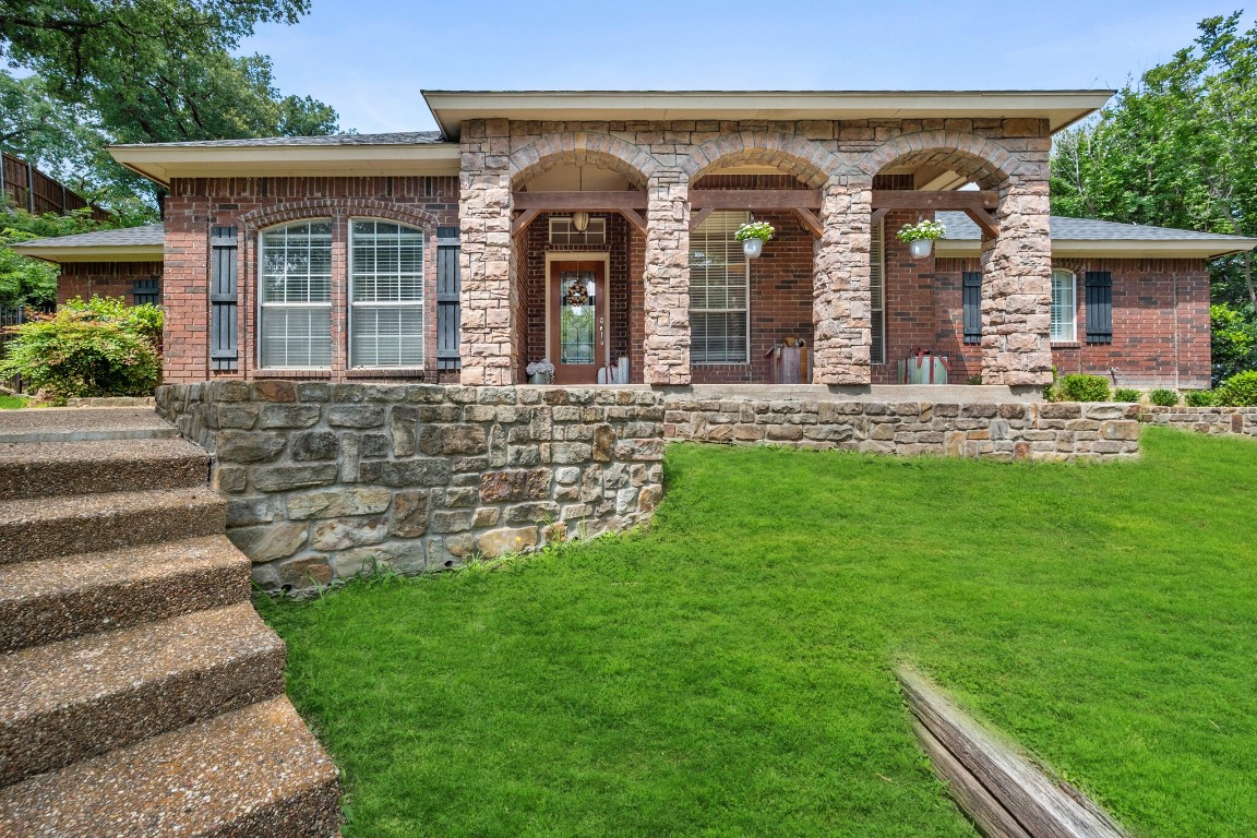 2202 Shadydale Drive Arlington TX 76012