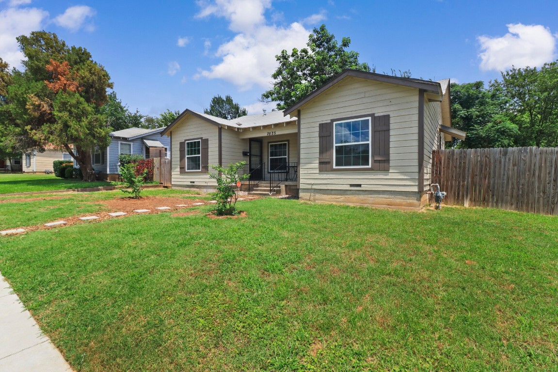 2825 Handley Drive Fort Worth TX 76112