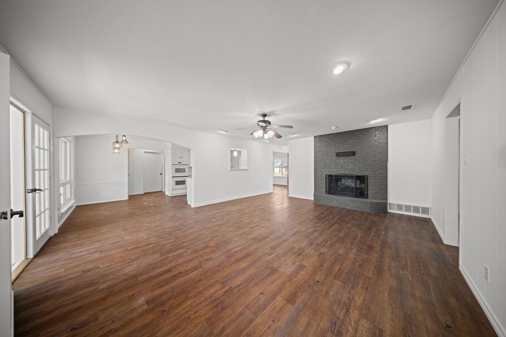 203 Oak Forest Trail Euless TX 76039