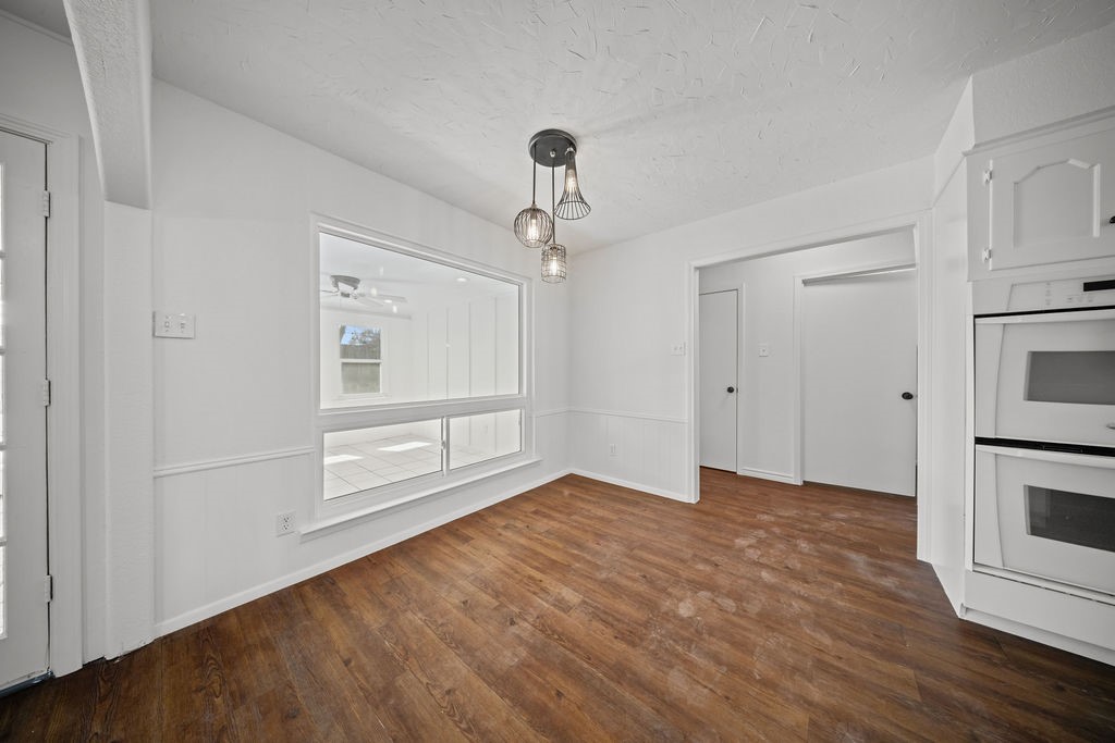 203 Oak Forest Trail Euless TX 76039