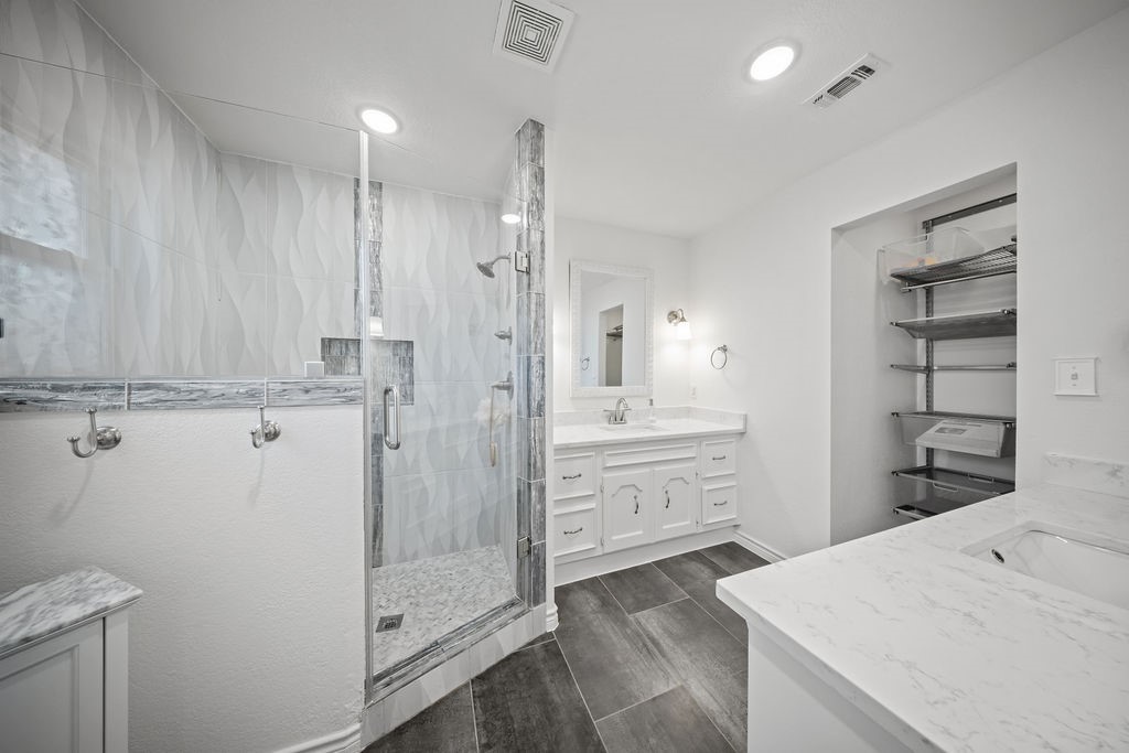203 Oak Forest Trail Euless TX 76039