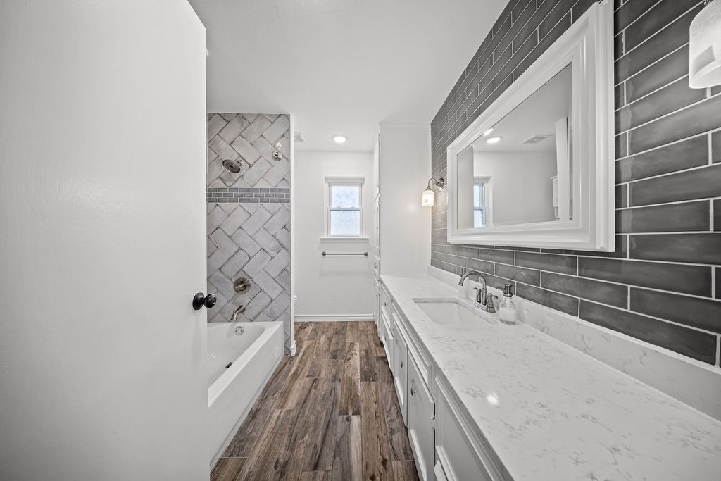 203 Oak Forest Trail Euless TX 76039