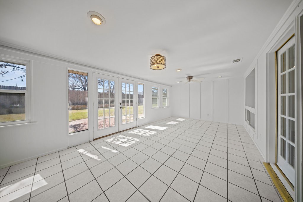 203 Oak Forest Trail Euless TX 76039