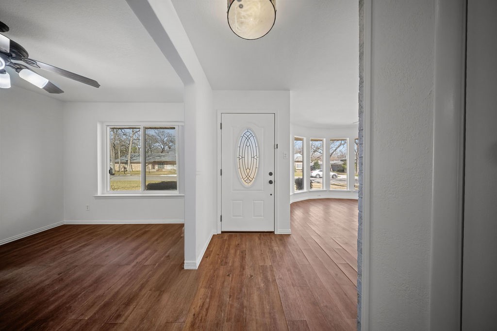 203 Oak Forest Trail Euless TX 76039