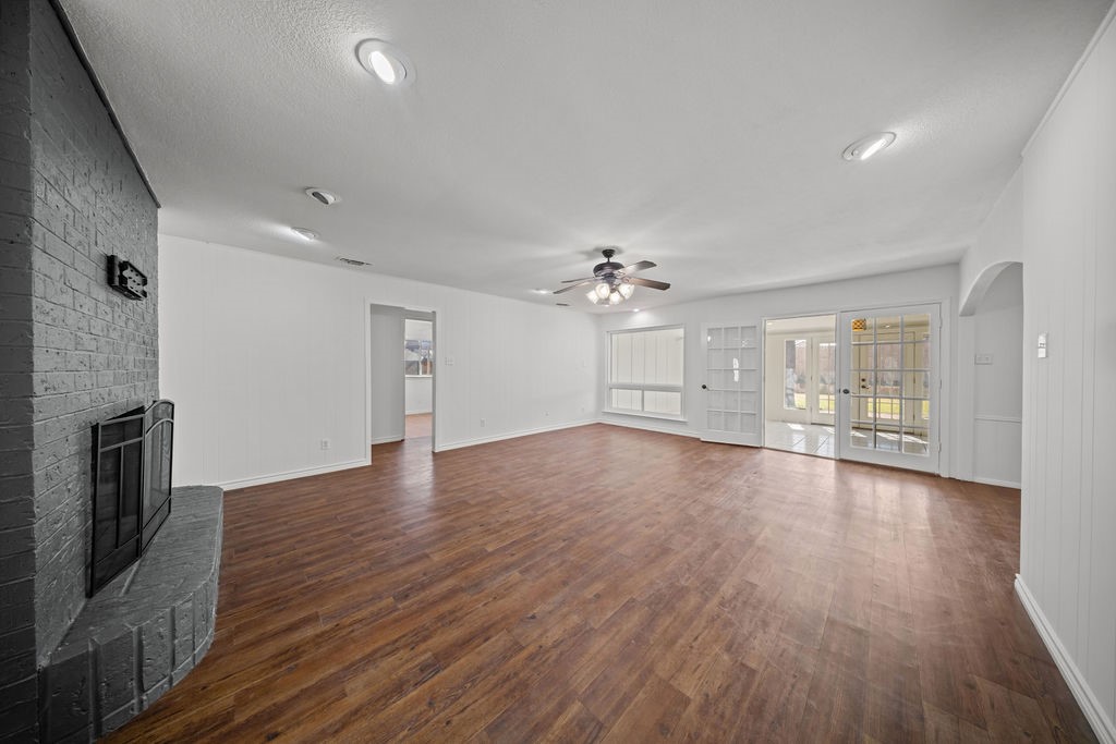 203 Oak Forest Trail Euless TX 76039