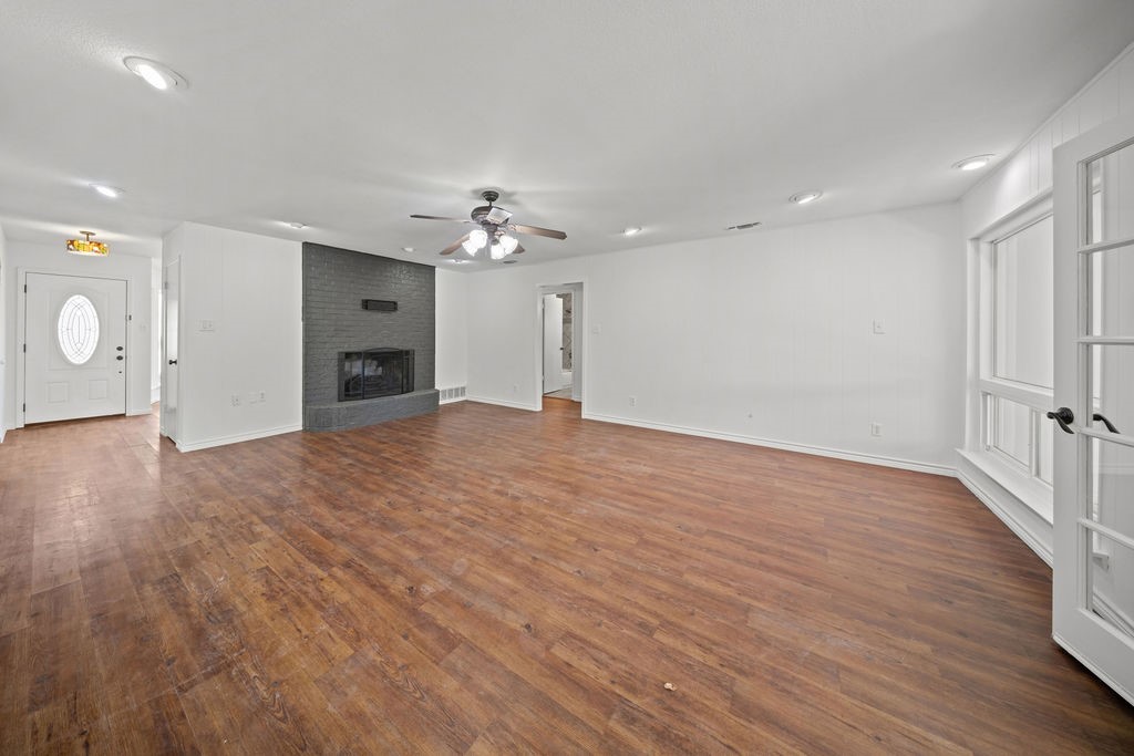 203 Oak Forest Trail Euless TX 76039